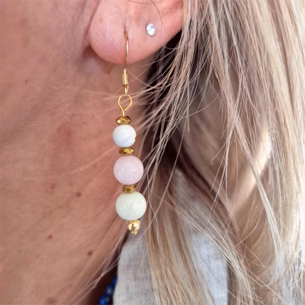 Gorgeous white jade earrings with gold plated accent beads &amp; hooks.
Available in peach or pale pink.
Length from bottom of hook - 40mm
Summer vibes right there!